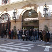 El Ayuntamiento de Sagunto guarda un minuto de silencio por el 11M 