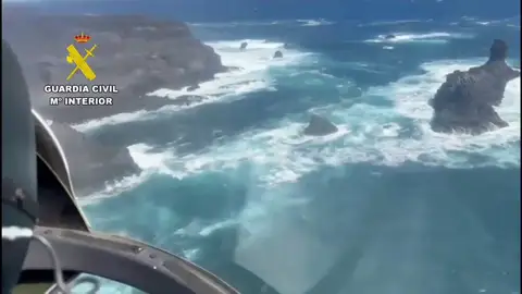 Dispositivo de búsqueda de dos menores desaparecidos desde el viernes en la costa de Las Palmas de Gran Canaria Dispositivo de búsqueda de dos menores desaparecidos desde el viernes en la costa de Las Palmas de Gran Canaria
