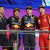 Verstappen gana por delante de 'Checo' y Alonso acaba quinto en Yeda Verstappen gana por delante de 'Checo' y Alonso acaba quinto en Yeda