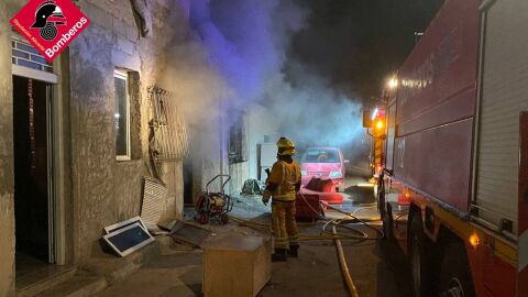 Fotograf&iacute;a de archivo. Incendio en Daya Vieja