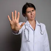 Agresiones a médicos Agresiones a médicos