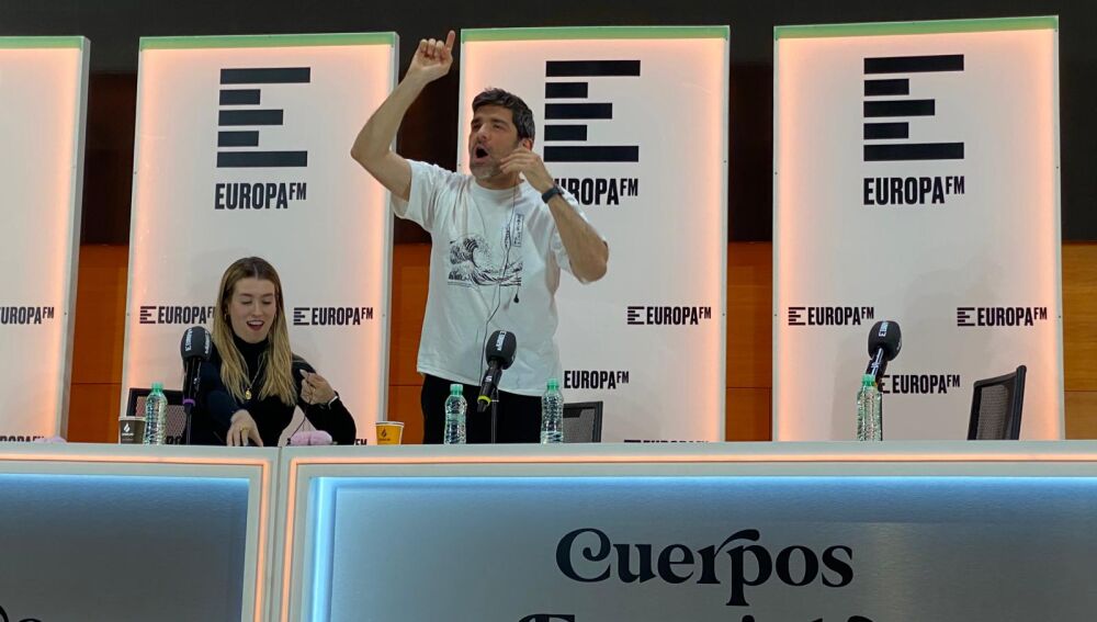 Música y bailes en el escenario
