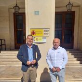 Alberto Travé y Carles Peris en la Subdelegación del Gobierno en Alicante
