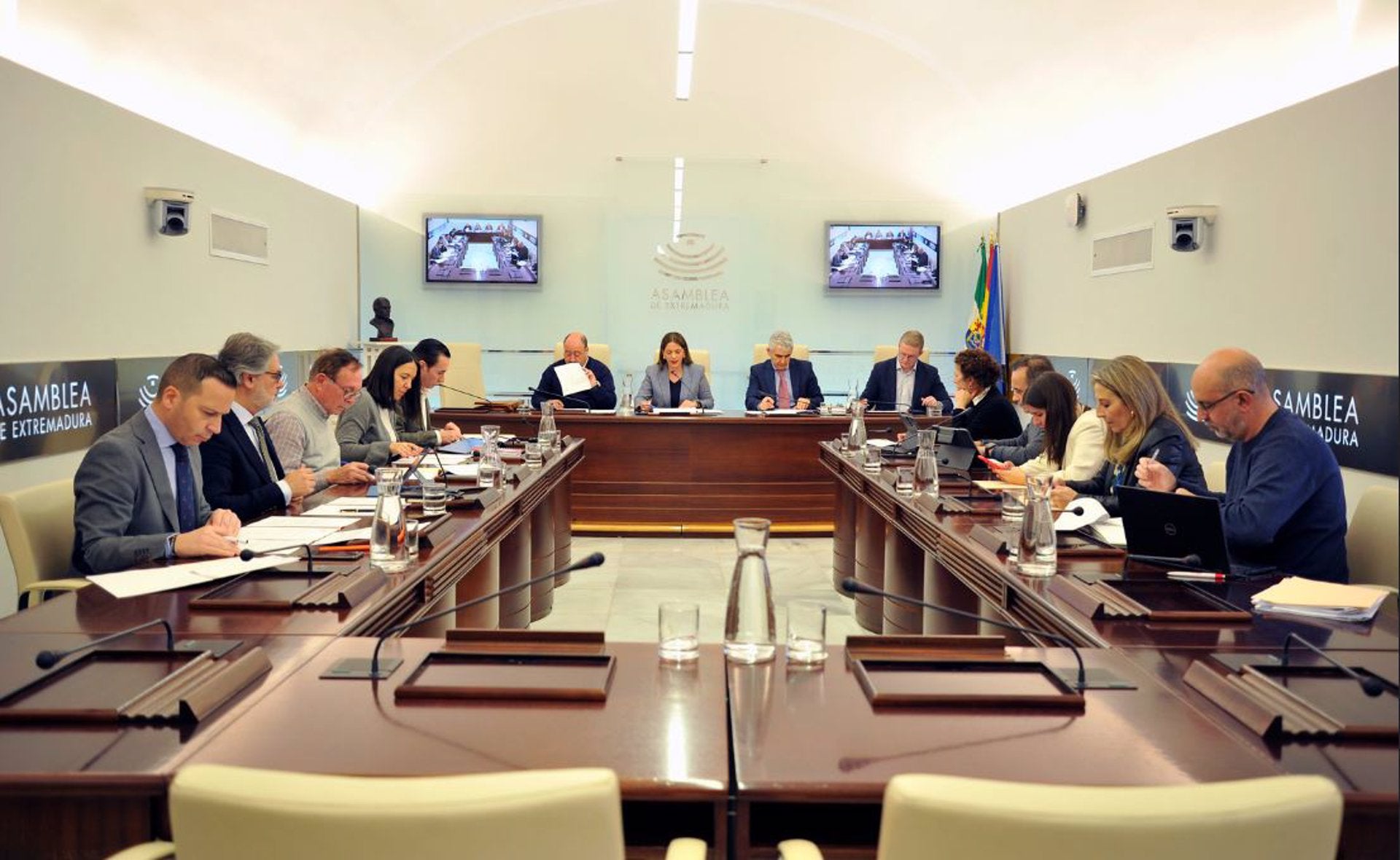 La Asamblea aprueba por unanimidad la creación de un grupo de trabajo permanente sobre las listas de espera sanitarias La Asamblea aprueba por unanimidad la creación de un grupo de trabajo permanente sobre las listas de espera sanitarias