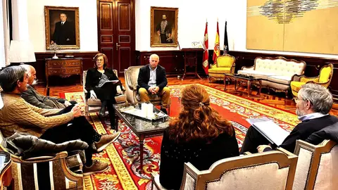 La Diputación estudia colaborar con el Ayuntamiento de Perales para solucionar el problema de la calidad del agua de consumo .