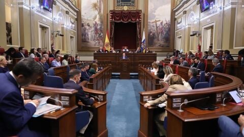 Pleno del Parlamento de Canarias durante el debate sobre el estado de la Nacionalidad Canaria de 2024