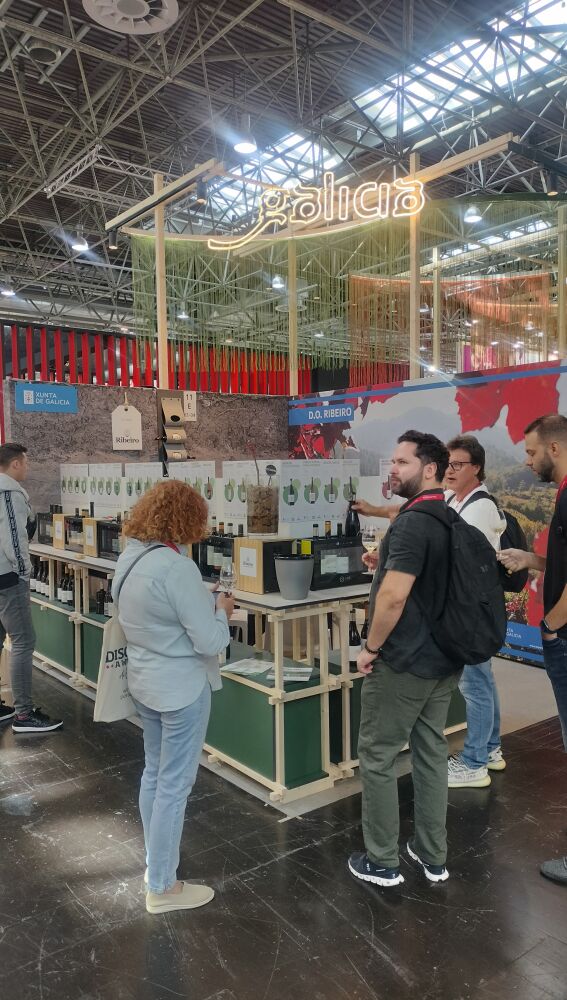 A D.O. Riberio en Prowein 2024 suscita o interese dos visitantes