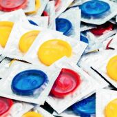 Imagen de archivo de varios preservativos