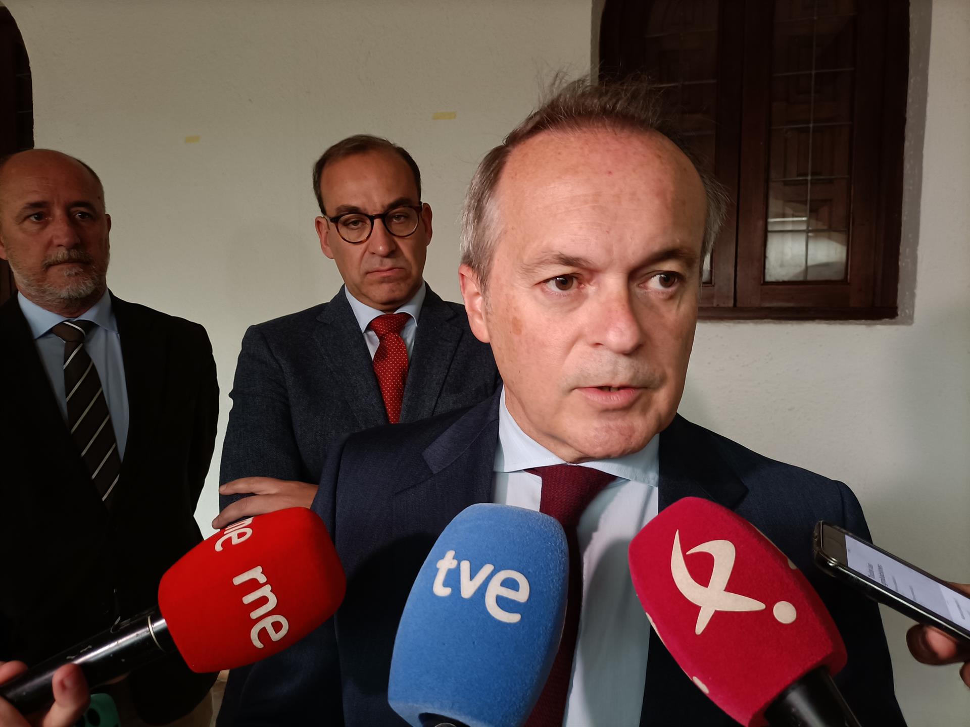 La Junta de Extremadura pide al Gobierno que no paralice los proyectos en la región tras el anuncio de prórroga de PGE La Junta de Extremadura pide al Gobierno que no paralice los proyectos en la región tras el anuncio de prórroga de PGE