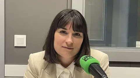 La fotógrafa Laura Soler en los estudios de Onda Cero Marina Baixa. La fotógrafa Laura Soler en los estudios de Onda Cero Marina Baixa.