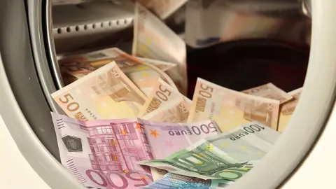Dinero en efectivo Dinero en efectivo