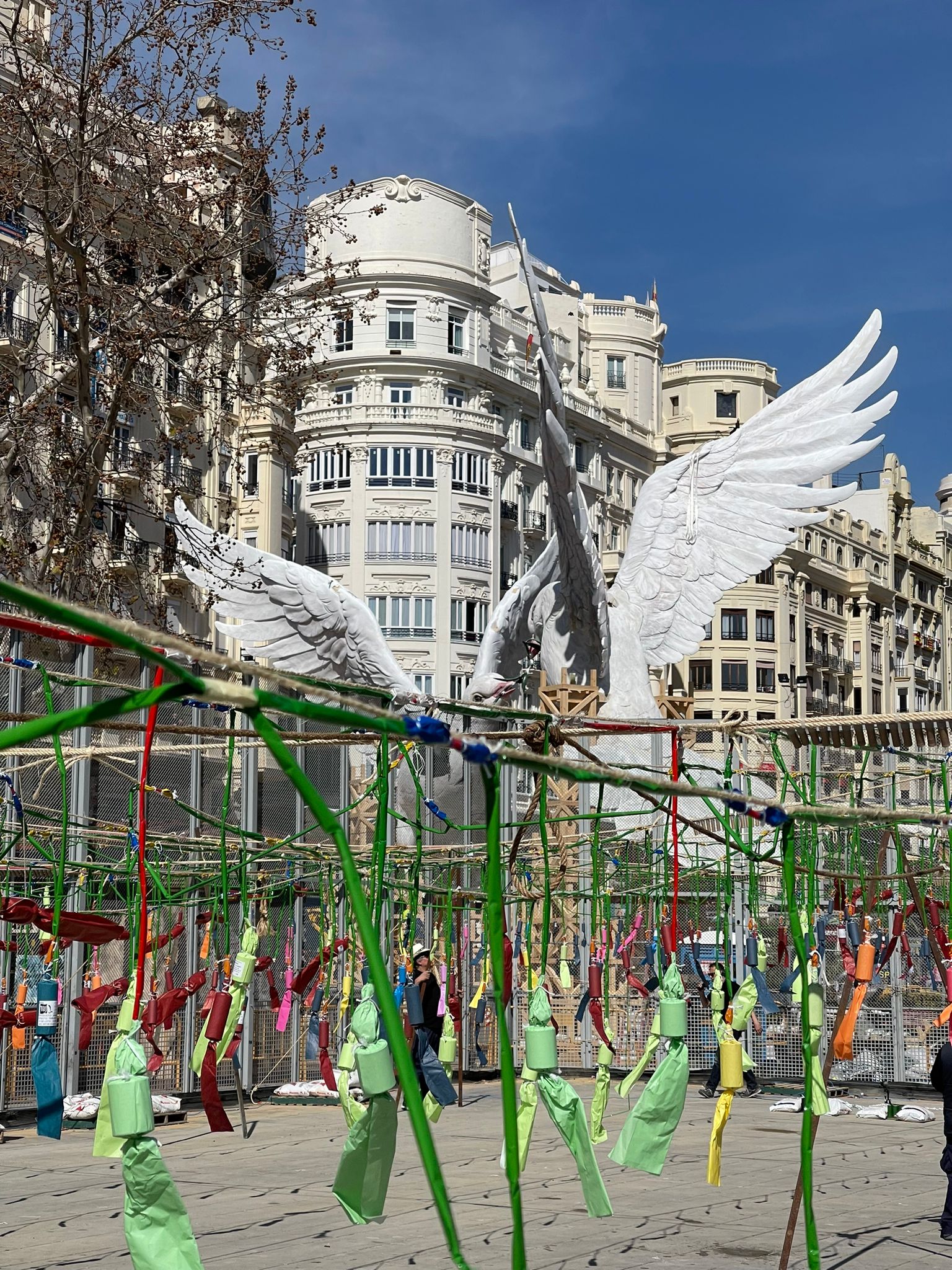 Boro Peiró, la voz de las fallas, te invita a Valencia para la Plantà y la Cremá Boro Peiró, la voz de las fallas, te invita a Valencia para la Plantà y la Cremá