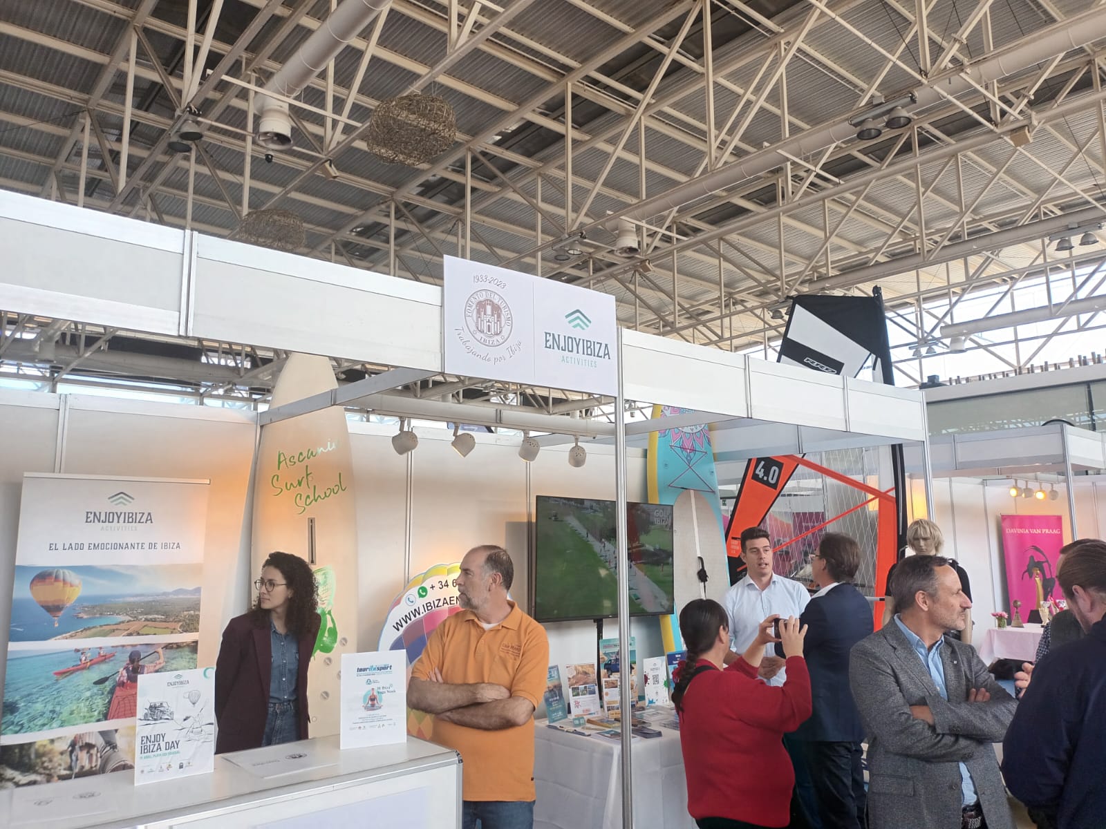 Abel García: "Ibiza es un paraíso para el turismo de deporte activo por sus paisajes, su entorno natural y su condiciones climatológicas" Abel García: "Ibiza es un paraíso para el turismo de deporte activo por sus paisajes, su entorno natural y su condiciones climatológicas"