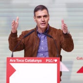 El presidente del Gobierno, Pedro Sánchez, durante su intervención en la clausura del XV Congreso de los socialistas catalanes, celebrado el fin de semana en Barcelona. 