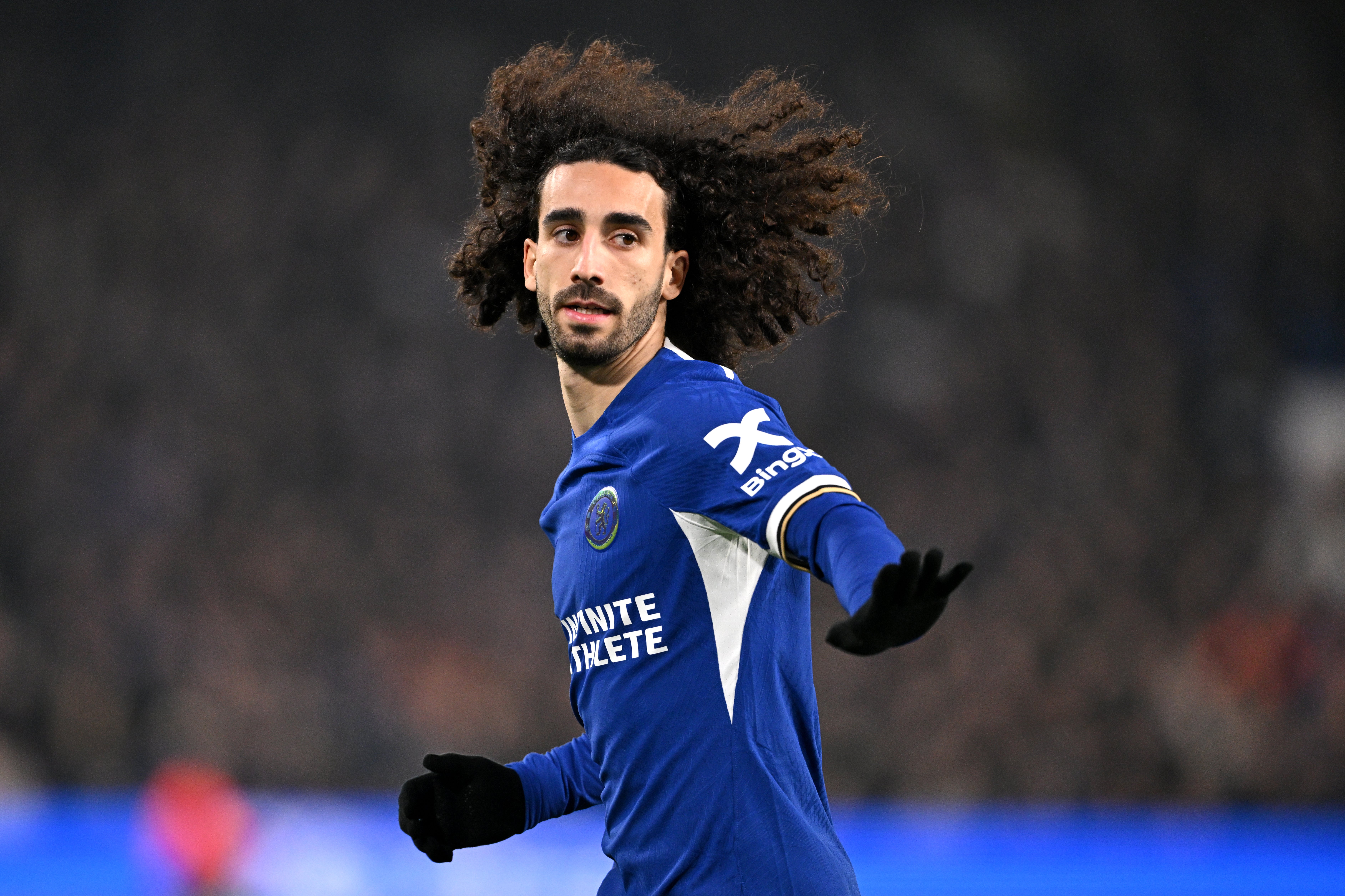 Así es Marc Cucurella: el jugador que ha revolucionado a la afición de la Selección con su peinado y su canción más viral Así es Marc Cucurella: el jugador que ha revolucionado a la afición de la Selección con su peinado y su canción más viral