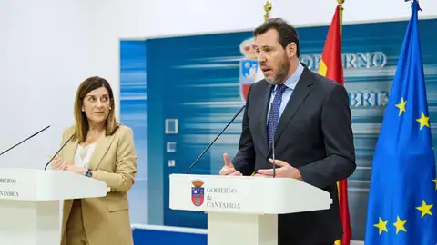 María José Sáenz de Buruaga y Oscar Puente Visita del ministro de Transportes al Gobierno de Cantabria