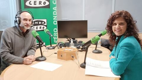 Esther de Andr&eacute;s, edil de Consumo, en el estudio de Onda Cero Alcal&aacute; de Henares