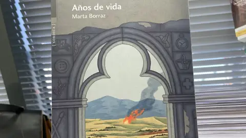 Portada de Años de Vida, de Marta Borraz Portada de Años de Vida, de Marta Borraz