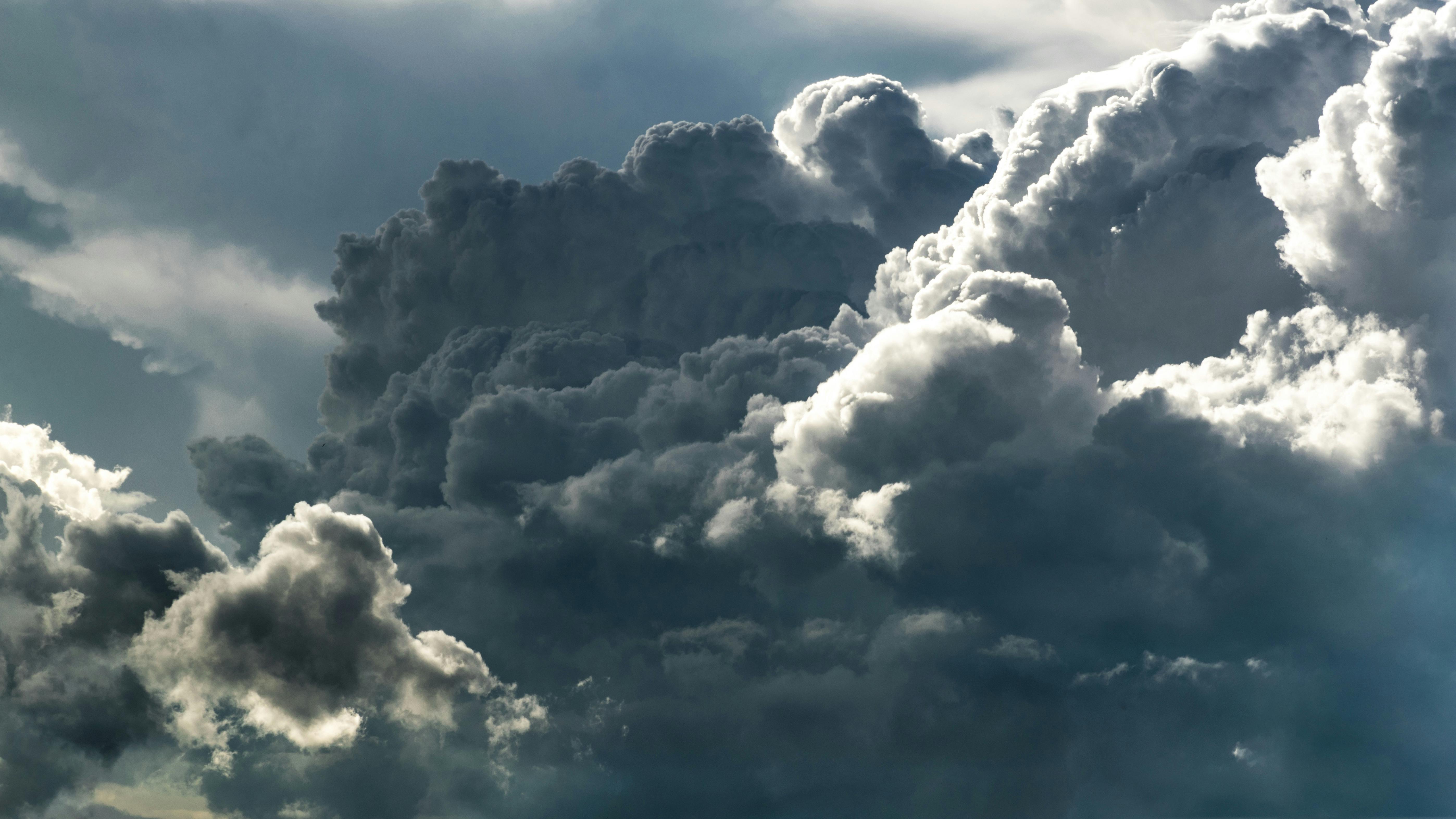 Las nubes serán protagonistas este jueves con fuertes lluvias en algunas zonas del país Las nubes serán protagonistas este jueves con fuertes lluvias en algunas zonas del país