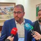 El alcalde de Mérida anima a los agricultores a reclamar por vía administrativa porque él "ni pone ni quita multas"