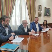 José Antonio López, Miguel Ángel Herrera, Antonio Rodríguez Osuna y Pilar Amor, en la firma del convenio entre el Ayuntamiento de Mérida y Uceta