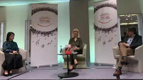 Mira Milosevich Charla organizada por Sociedad Civil Navarra