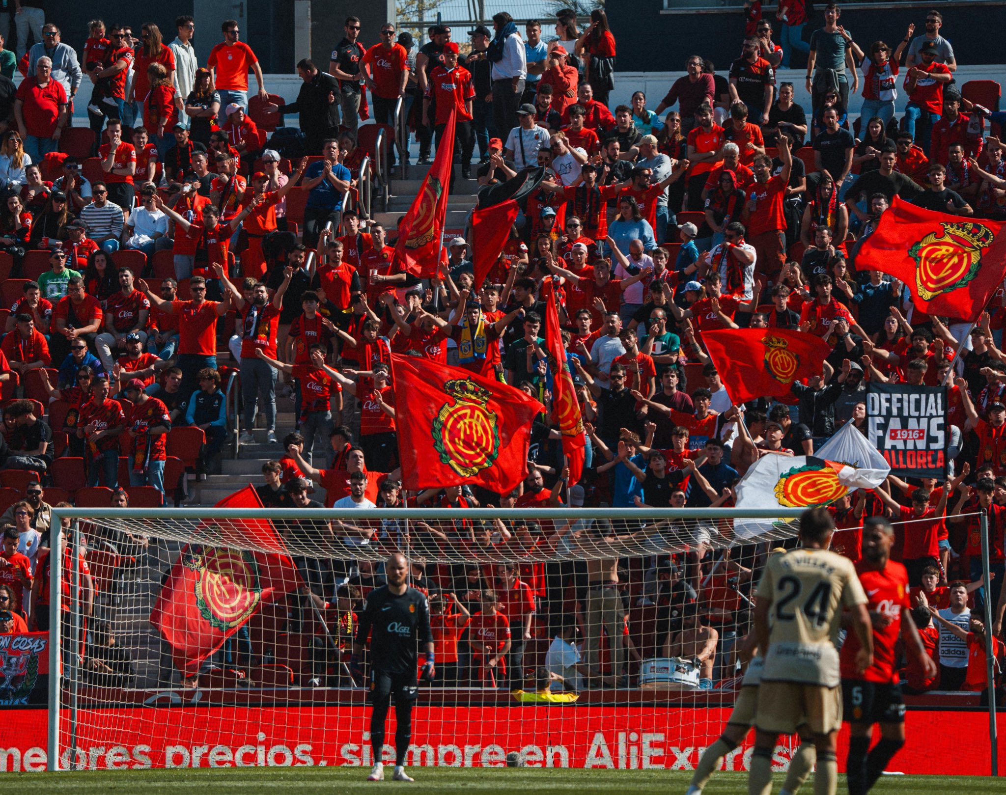 PP y Vox reclaman a Pedro Sánchez que aplique el descuento de residente a los mallorquines que viajarán a la final de Copa del Rey PP y Vox reclaman a Pedro Sánchez que aplique el descuento de residente a los mallorquines que viajarán a la final de Copa del Rey