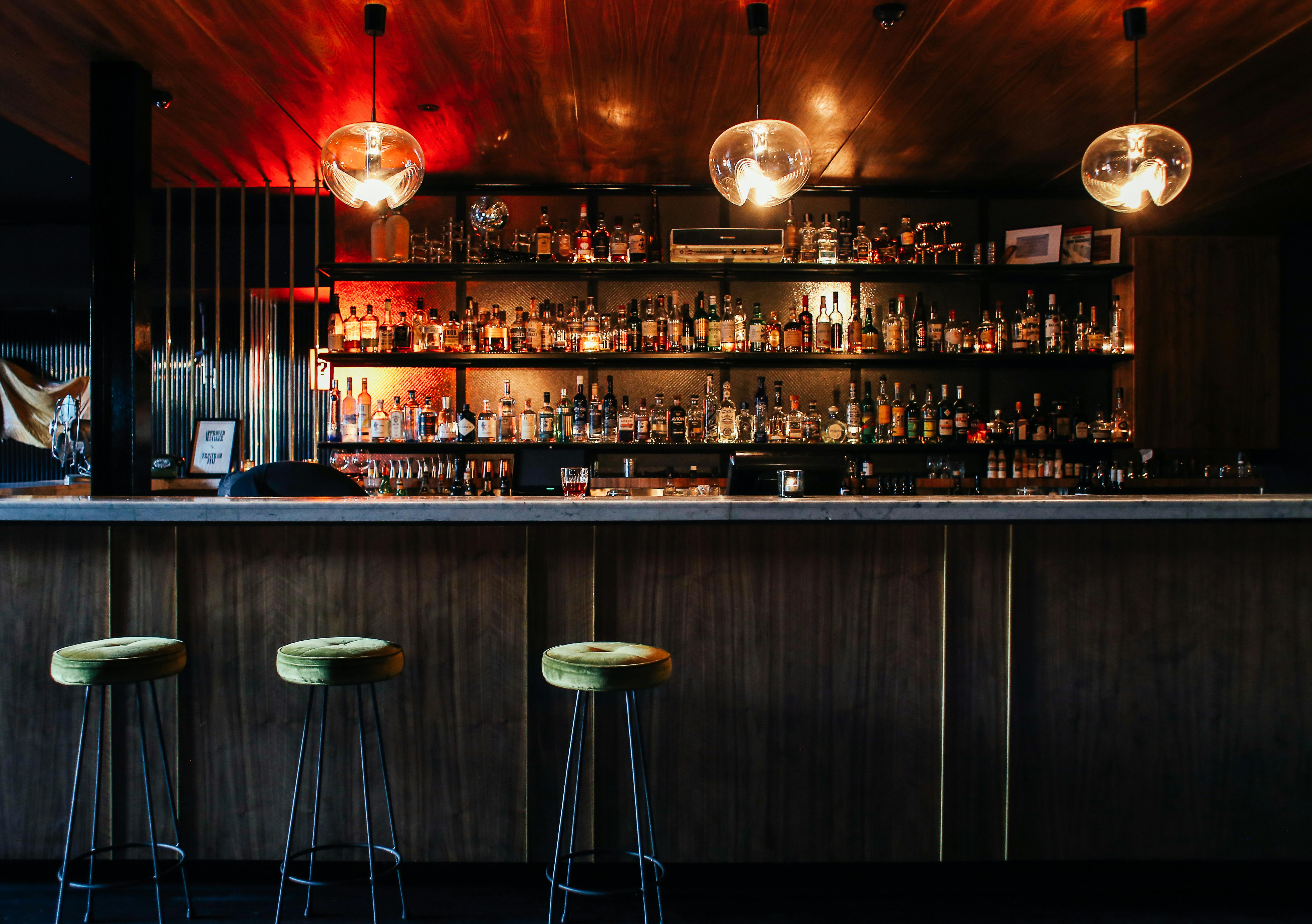 El bar 'Nide': "ni de izquierdas ni de derechas" El bar 'Nide': "ni de izquierdas ni de derechas"