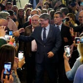 Carles Puigdemont a su llegada al Ayuntamiento de Elna para anunciar su candidatura a la Generalitat