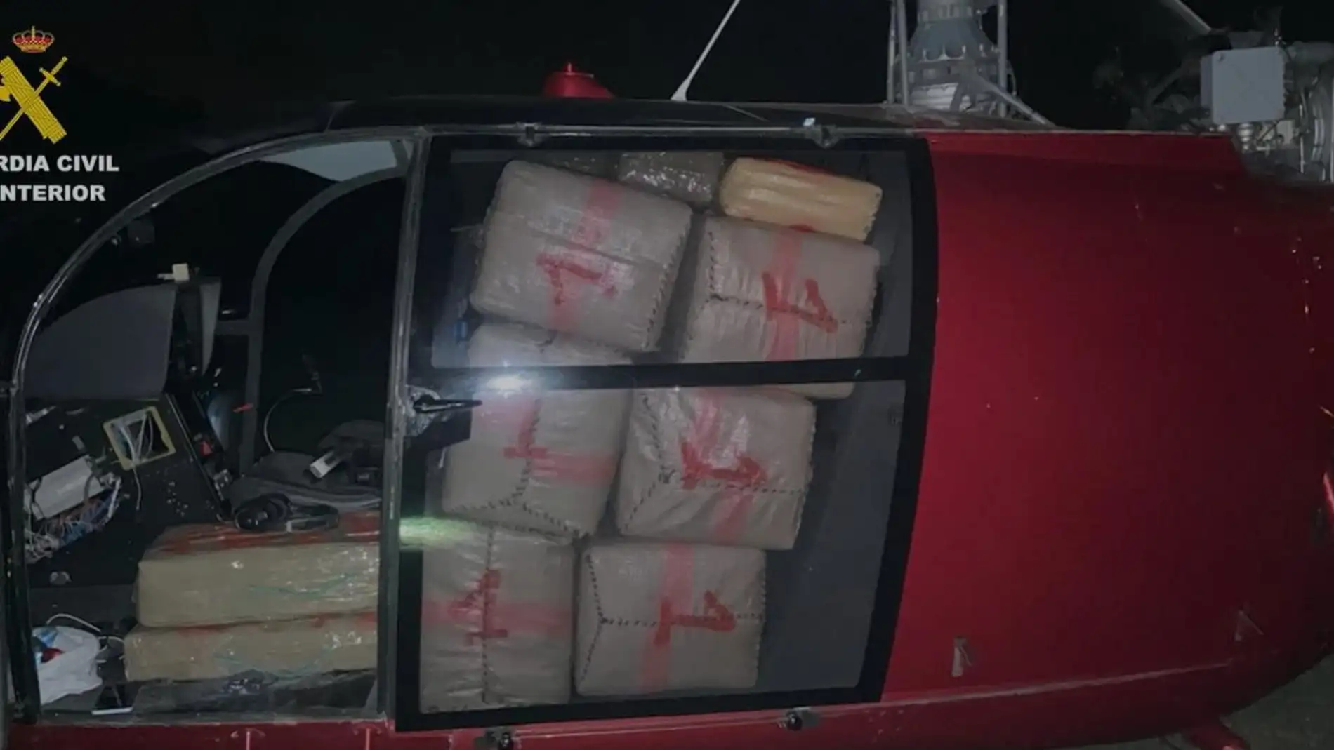 Nueve detenidos por "narcovuelos" con helicópteros desde Cádiz y Sevilla para traficar con hachís
