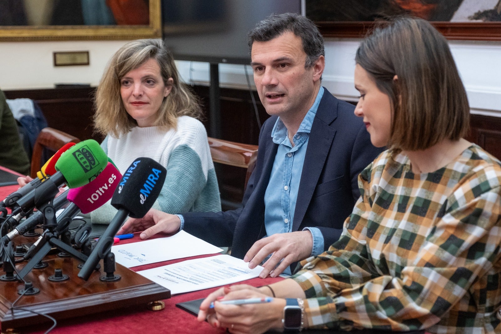 El Ayuntamiento de Cádiz anuncia actuaciones en el espacio de Entrecatedrales y en la Casa del Carnaval El Ayuntamiento de Cádiz anuncia actuaciones en el espacio de Entrecatedrales y en la Casa del Carnaval
