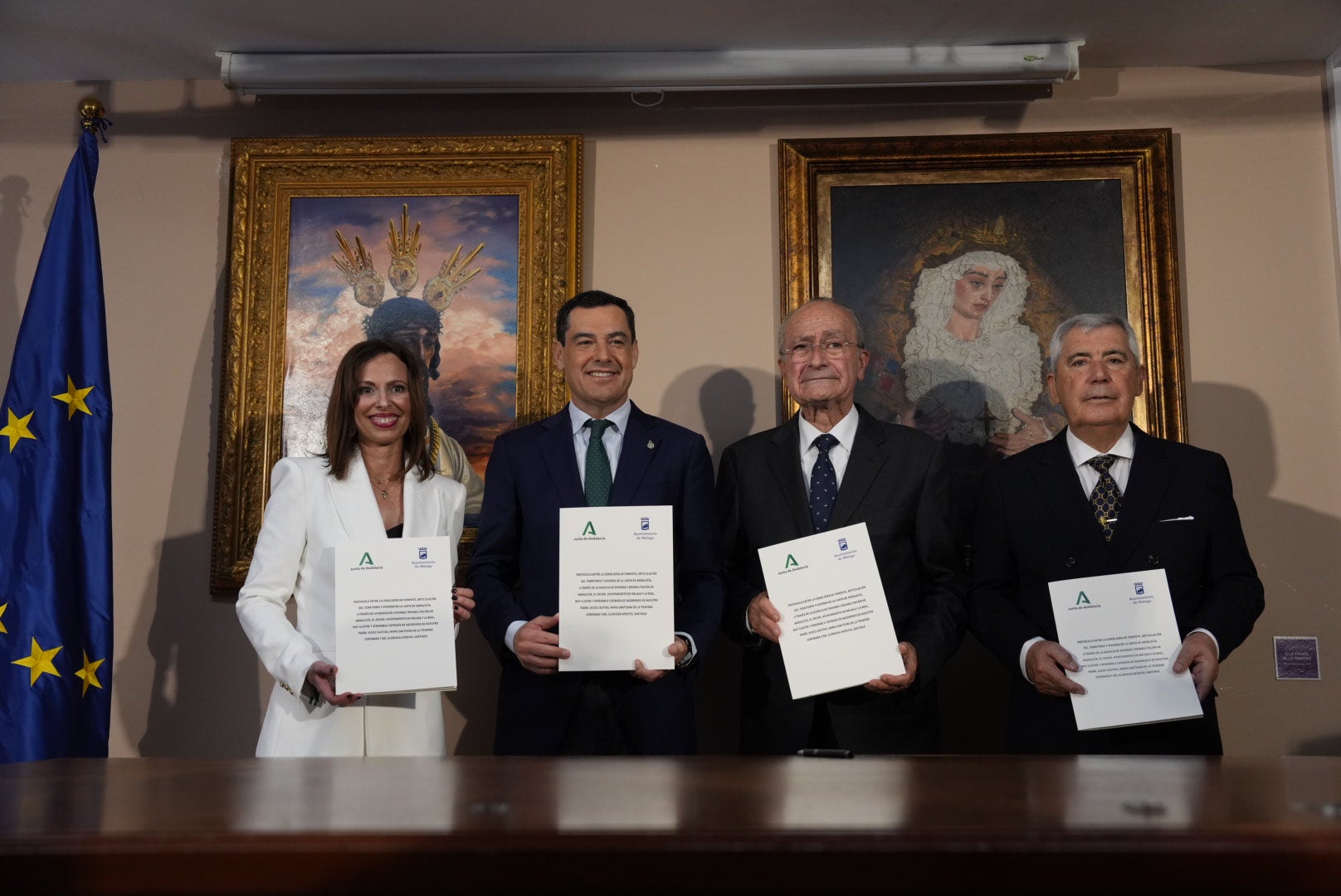 La Cofradía del Cautivo firma la cesión de los terrenos para su nueva casa hermandad La Cofradía del Cautivo firma la cesión de los terrenos para su nueva casa hermandad