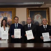 Firma de la cesión de los terrenos de la nueva casa hermandad del Cautivo Firma de la cesión de los terrenos de la nueva casa hermandad del Cautivo