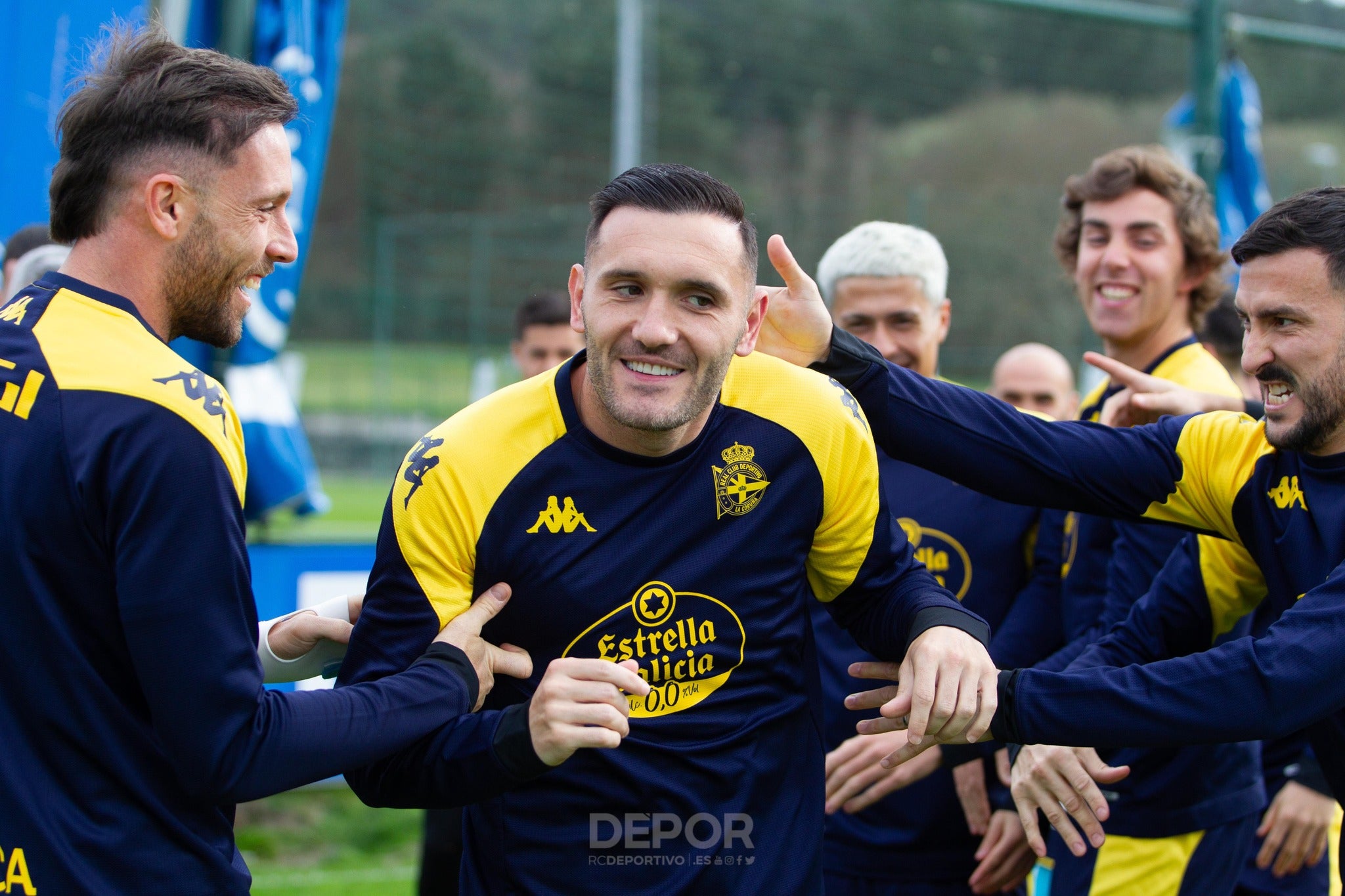 Lucas Pérez se queda fuera de la convocatoria del Deportivo para viajar a Majadahonda Lucas Pérez se queda fuera de la convocatoria del Deportivo para viajar a Majadahonda
