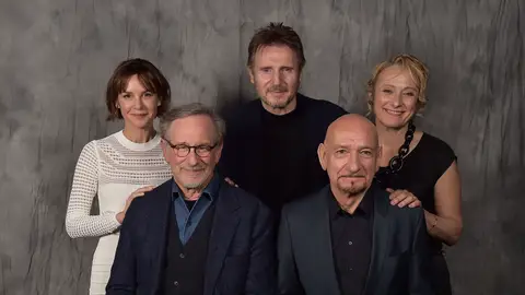 Embeth Davidtz, Steven Spielberg, Liam Neeson, Sir Ben Kingsley y Caroline Goodall asisten a la reunión del elenco del 25 aniversario de "La lista de Schindler" - Festival de Cine de Tribeca 2018 Embeth Davidtz, Steven Spielberg, Liam Neeson, Sir Ben Kingsley y Caroline Goodall asisten a la reunión del elenco del 25 aniversario de "La lista de Schindler" - Festival de Cine de Tribeca 2018