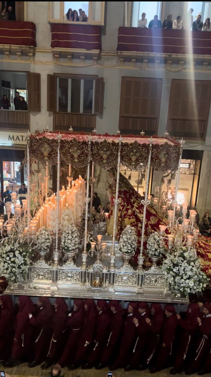 María de la O a su paso por Larios María de la O a su paso por Larios