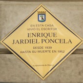 Placa de Enrique Jardiel Poncela