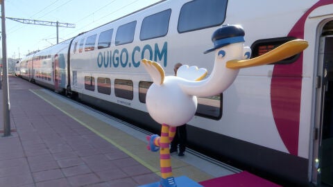 Un tren del operador Ouigo en Valladolid