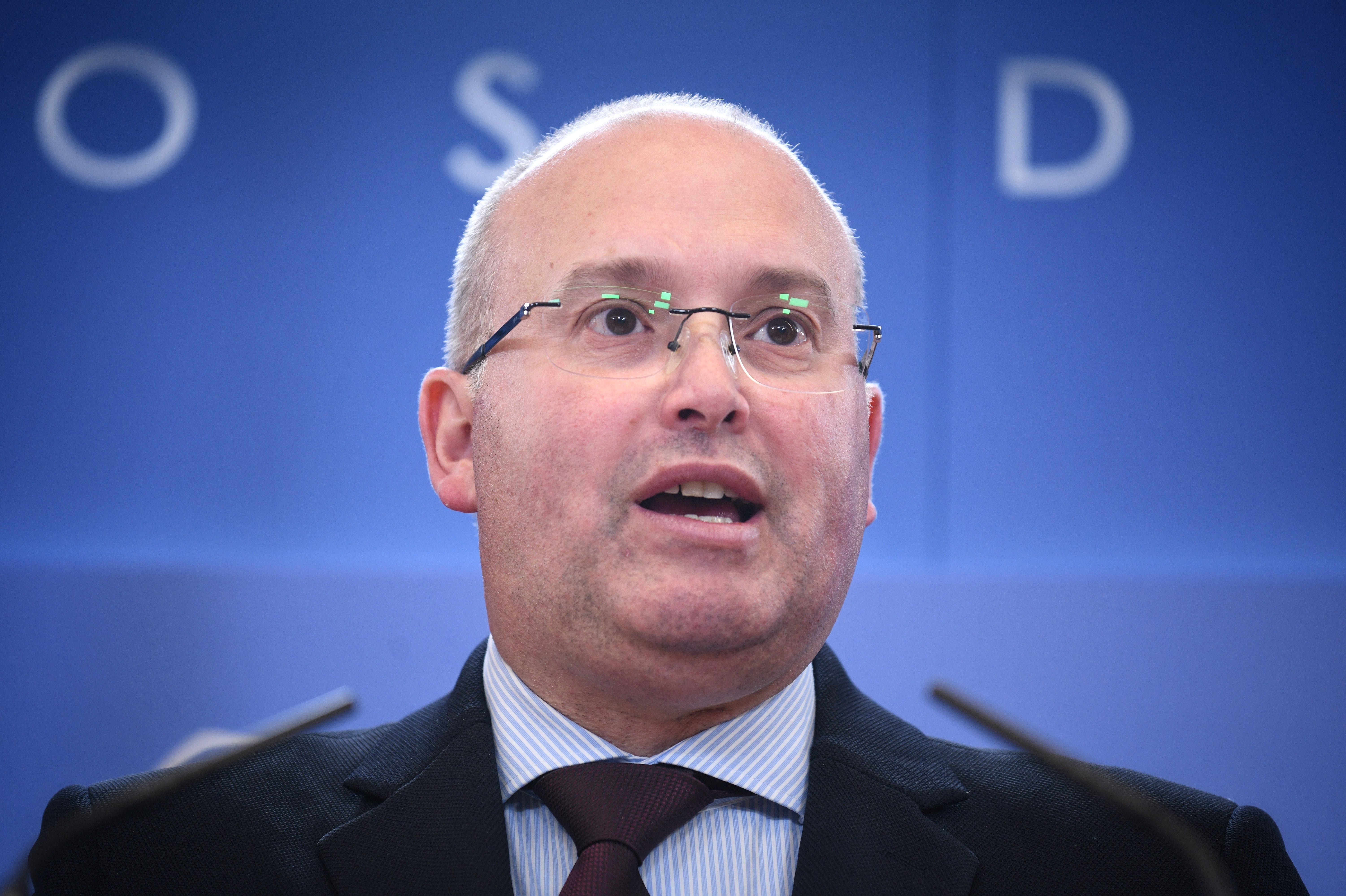 El PP afirma que el recurso del PSOE ante el Constitucional es una 'cortina de humo': "Estamos asistiendo a la vuelta del procés" El PP afirma que el recurso del PSOE ante el Constitucional es una 'cortina de humo': "Estamos asistiendo a la vuelta del procés"