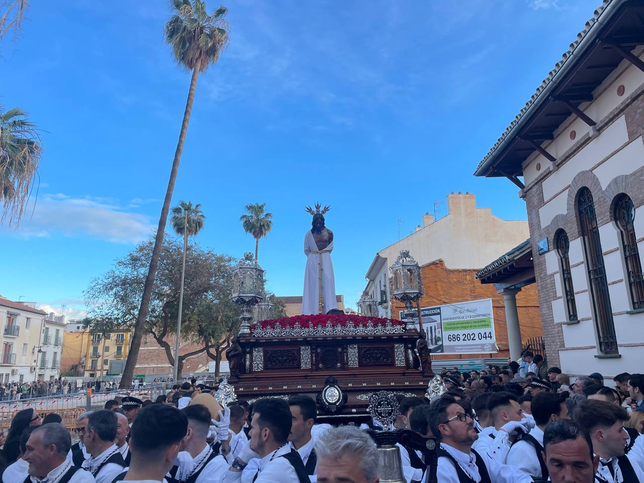 Saetas y pulsos a los titulares de la Hermandad de la Estrella en el Llano de la Trinidad Saetas y pulsos a los titulares de la Hermandad de la Estrella en el Llano de la Trinidad