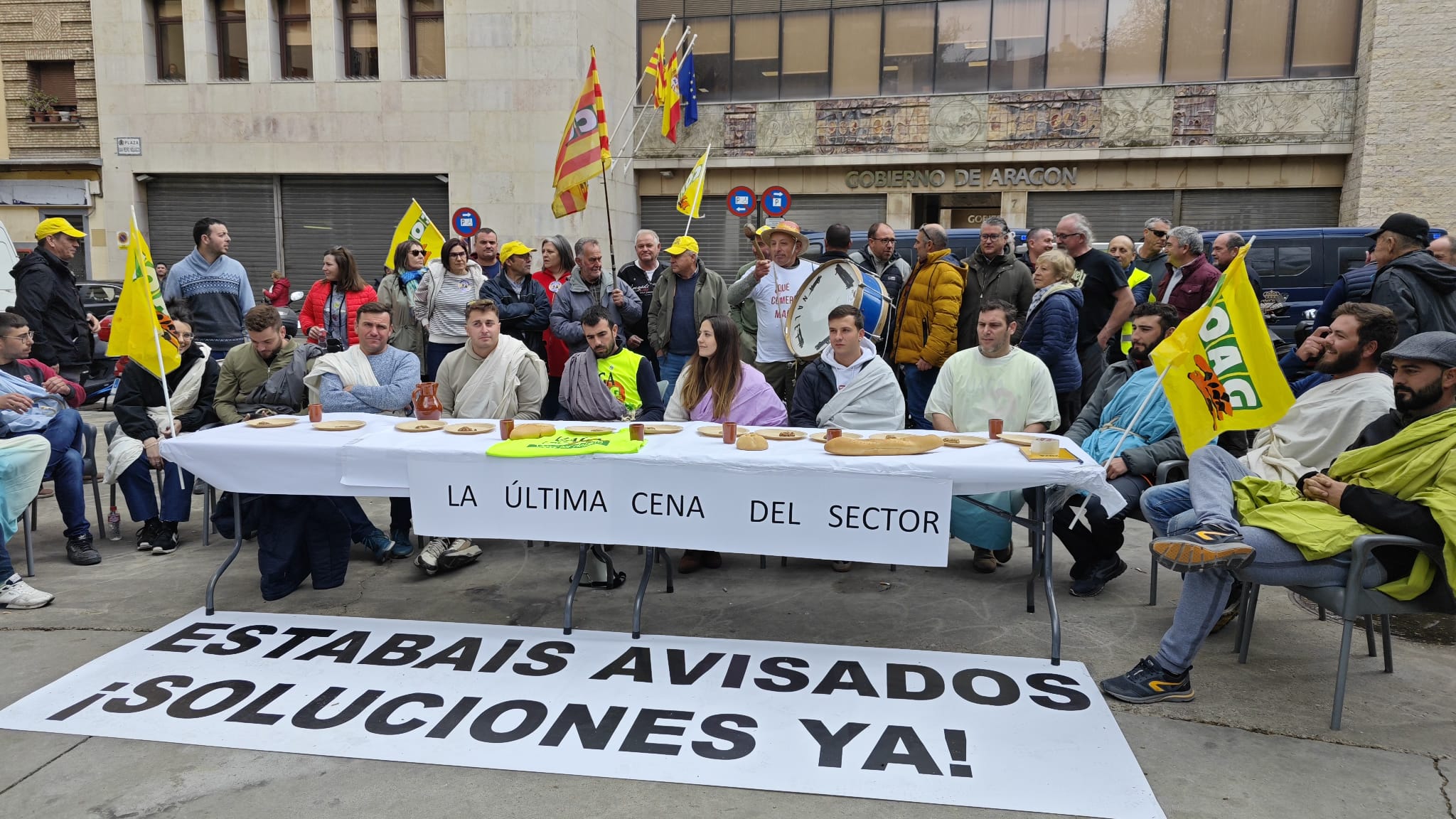 Los agricultores celebran su Última Cena ante la falta de compromiso de la DGA Los agricultores celebran su Última Cena ante la falta de compromiso de la DGA