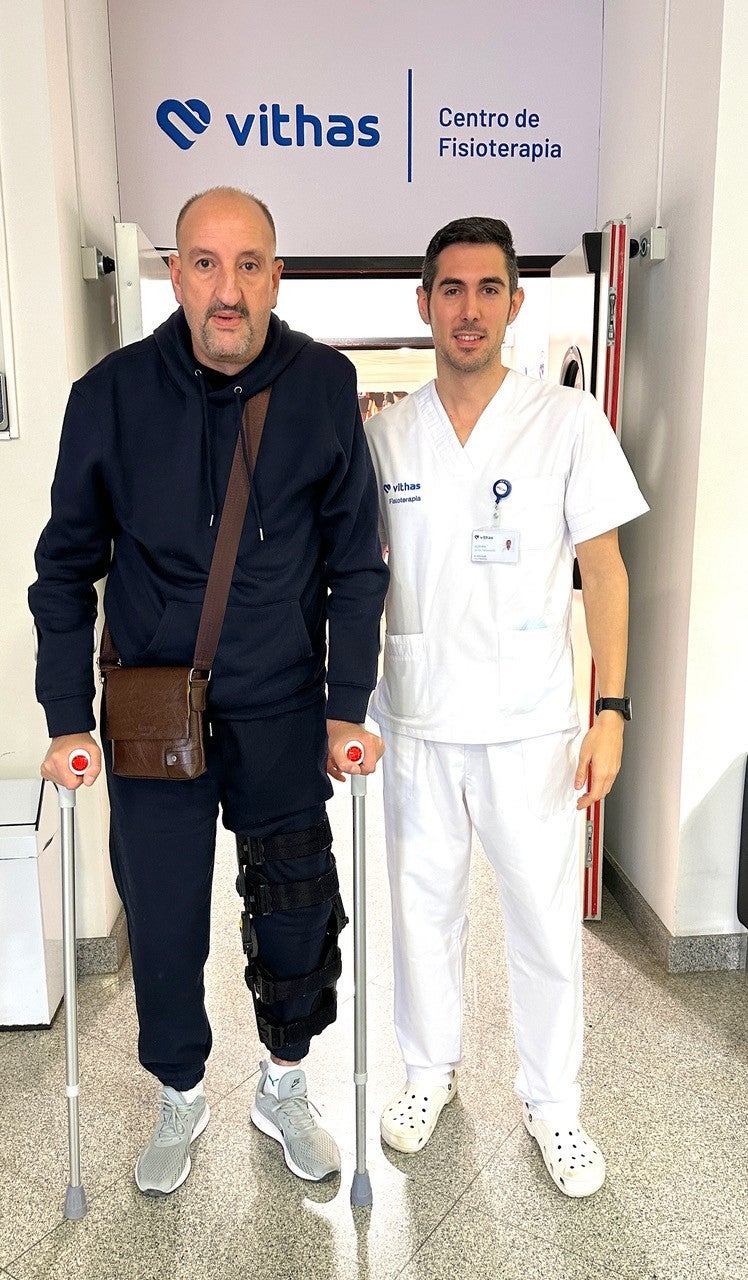 Evitan la amputación de la pierna del paciente gracias a dos complejas intervenciones realizas por cirujanos de Vithas Alicante y Valencia Evitan la amputación de la pierna del paciente gracias a dos complejas intervenciones realizas por cirujanos de Vithas Alicante y Valencia