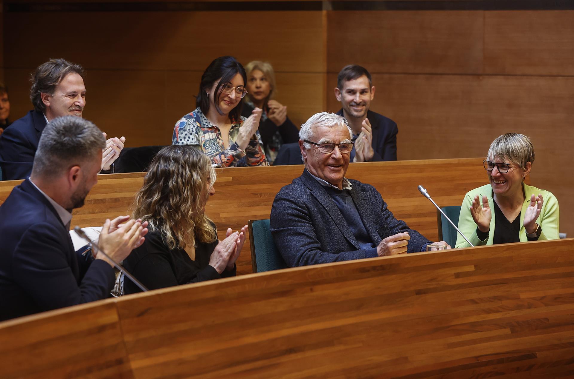 Joan Ribó hace efectiva la renuncia a su acta de concejal de València Joan Ribó hace efectiva la renuncia a su acta de concejal de València