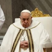 El Papa Francisco muestra signos de mejora al leer la homilía del Jueves Santo con buena voz