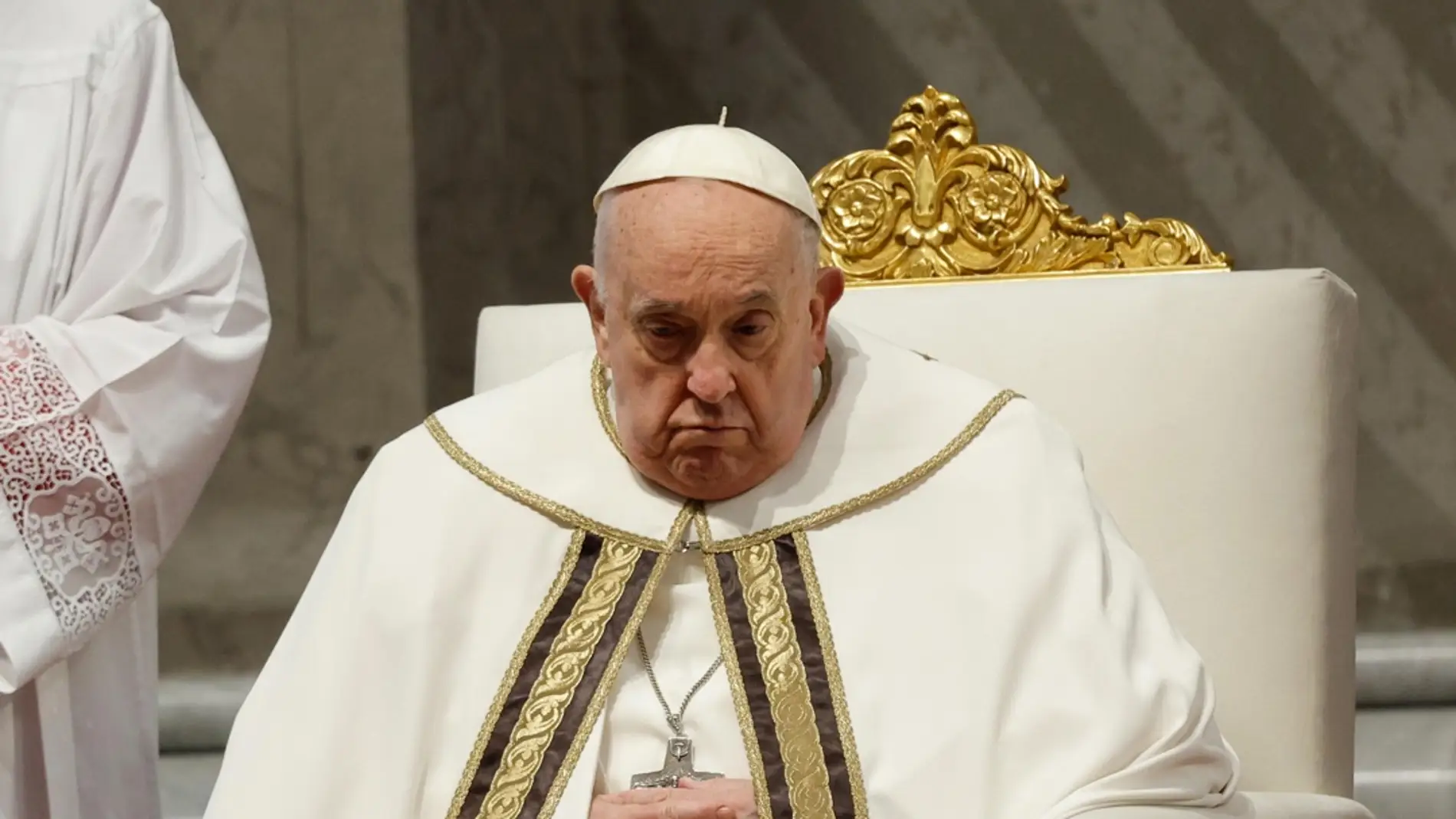 El Papa Francisco muestra signos de mejora al leer la homilía del Jueves Santo con buena voz
