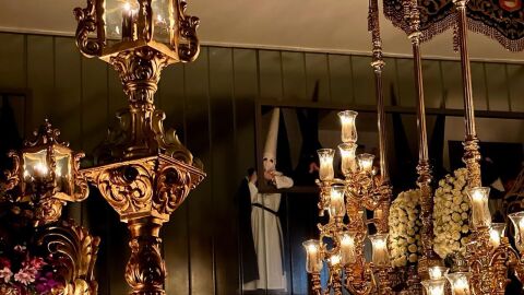 Amor y Caridad en su casa de hermandad