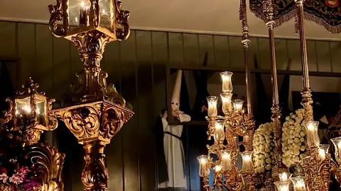 Amor y Caridad en su casa de hermandad Amor y Caridad en su casa de hermandad