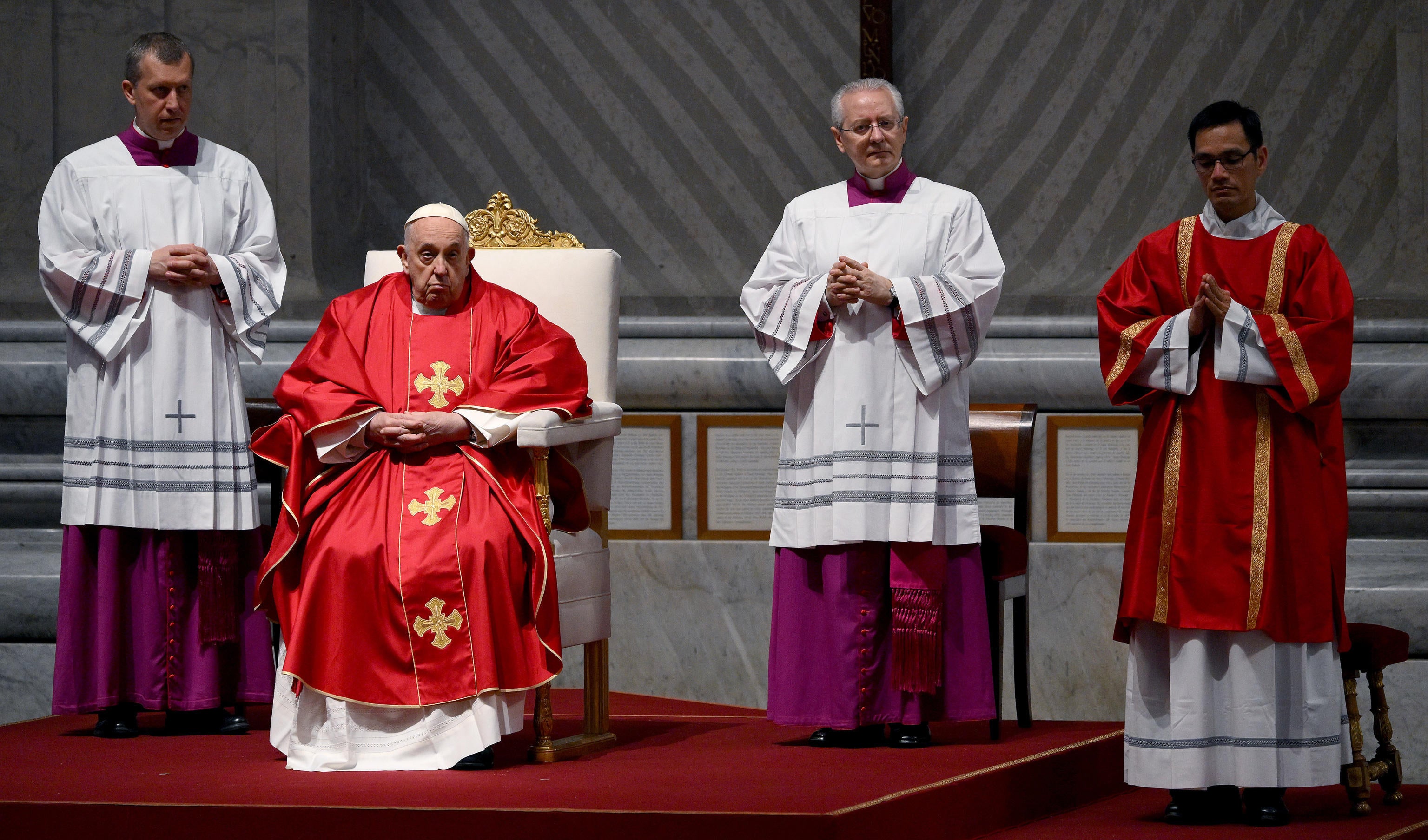 El Vaticano anula la presencia del papa Francisco en el Via Crucis "para preservar su salud" El Vaticano anula la presencia del papa Francisco en el Via Crucis "para preservar su salud"