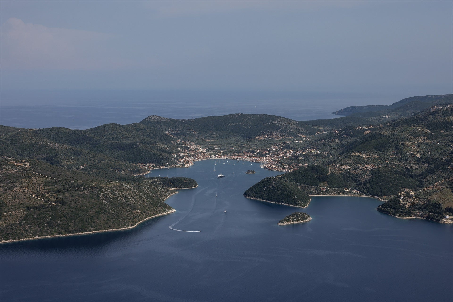 Dos terremotos de magnitudes 5,6 y 4,5 sacuden el sur de Grecia Dos terremotos de magnitudes 5,6 y 4,5 sacuden el sur de Grecia