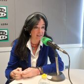 Lorena Orduna en los estudios de Onda Cero Huesca